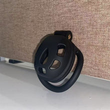 Afbeelding in Gallery-weergave laden, Super Cobra Chastity Cage