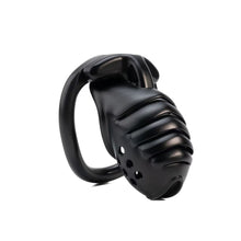 Lade das Bild in den Galerie-Viewer, Knight's Armor Chastity Cage in alternate gallery view 4