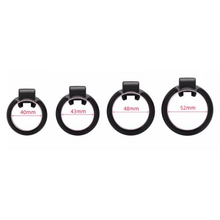 Lade das Bild in den Galerie-Viewer, The Ebony Dungeon – Schwarzer Harzkäfig für BBC-Süchtige