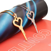 Lade das Bild in den Galerie-Viewer, Heart Shaped Chastity Key Necklace -3

