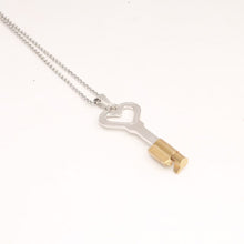 Lade das Bild in den Galerie-Viewer, Heart Shaped Chastity Key Necklace - 4
