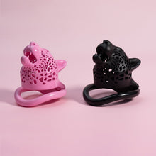 Lade das Bild in den Galerie-Viewer, Leopard Guardian Chastity Cage
