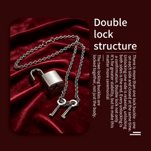 Load image into Gallery viewer, Silver Scale Armor Chain Chastity Pants side lock structure illustration
